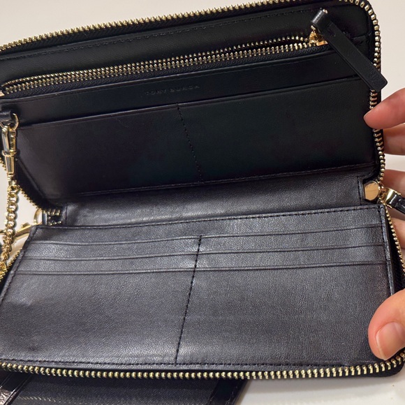 Tory Burch Emerson Patent Zip Continental Wallet - Picture 3 of 4